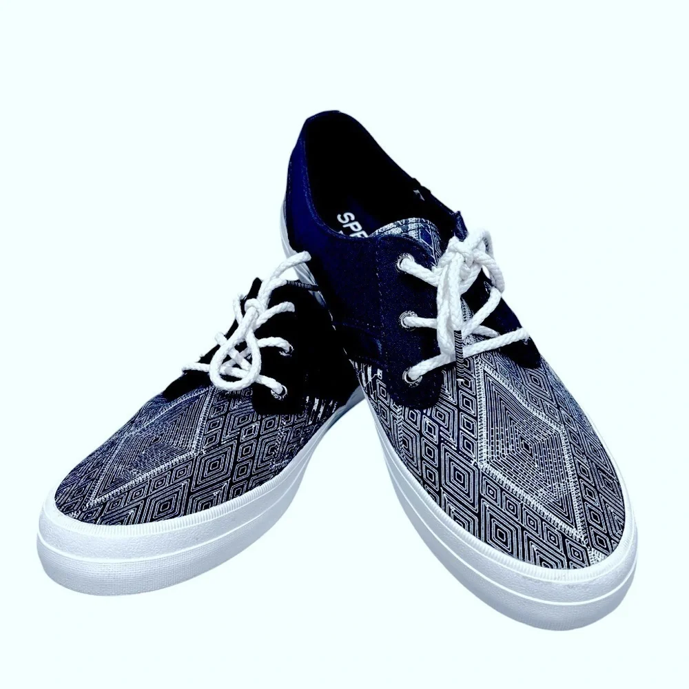SPERRY Top-Sider Crest Ridge Navy White Lace-Up Sneakers Women's Size 9